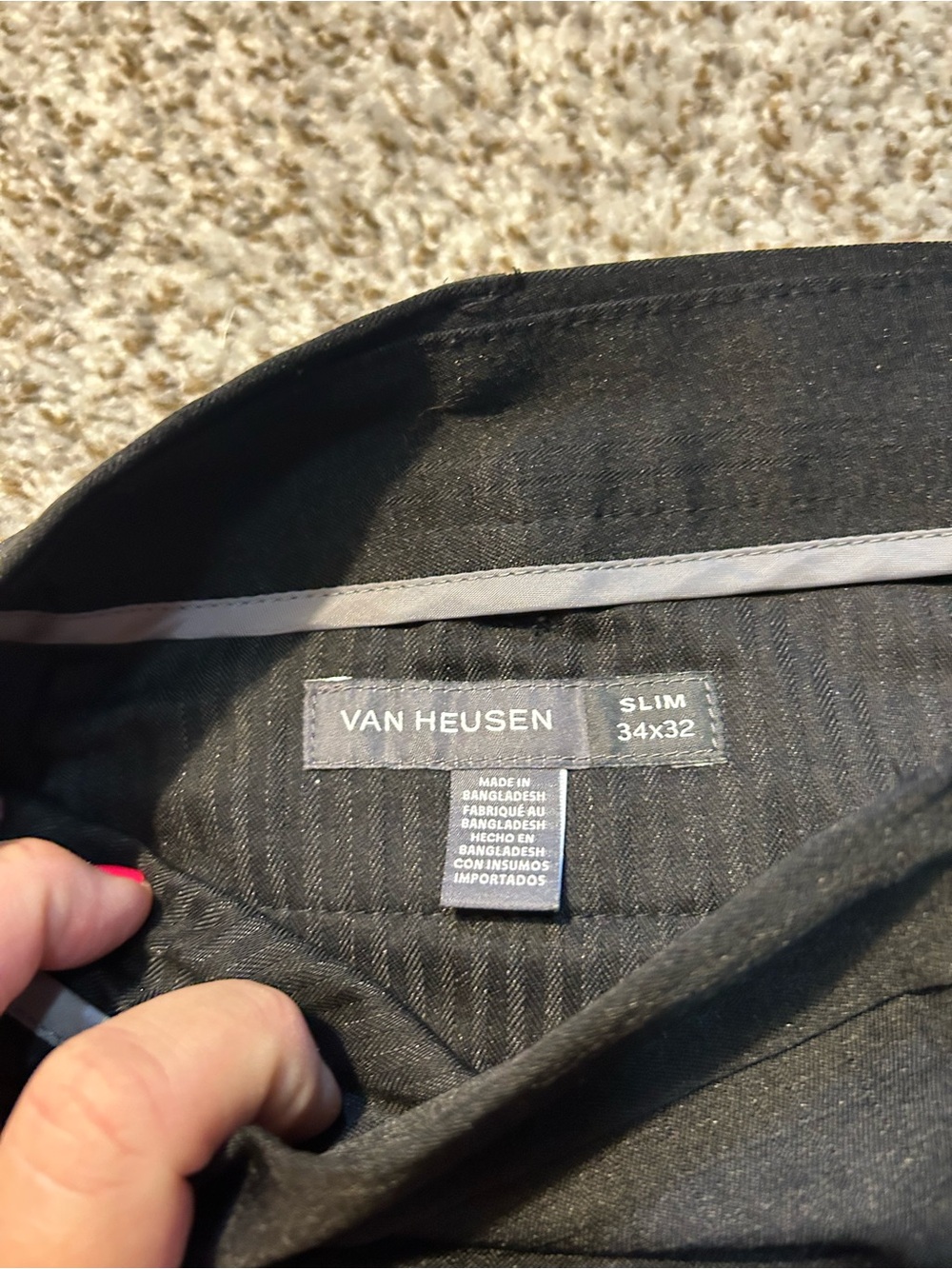 Van Heusen Black Men's Dress Pants 34x32 Slim Never Worn - Picture 2 of 2
